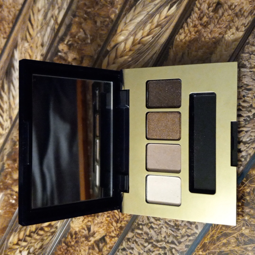 Estee Lauder eyeshadow - Picture 2 of 4